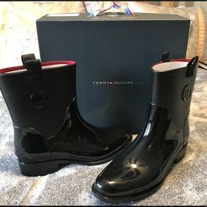 NIB Tommy Hilfiger W Short Black Rain Boot Sz 10